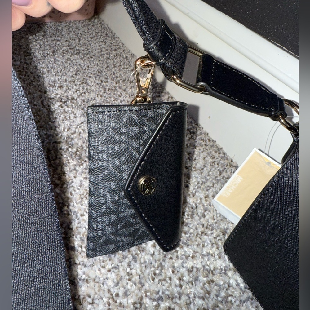 Michael Kors black crossbody purse with mini pouch NWT - Picture 3 of 10